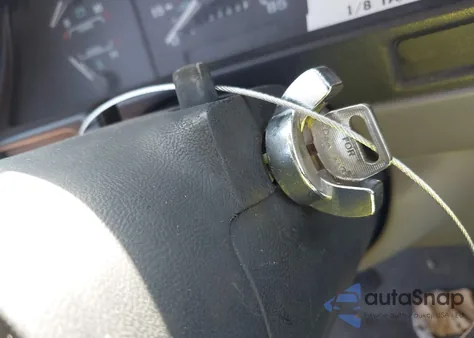 1994 Ford Ranger из США, поврежденный, VIN 1FTCR10A3RUA84404